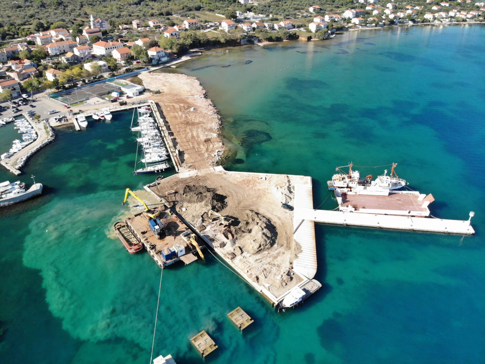 IZGRADNJA TRAJEKTNE LUKE TKON, OTOK PAŠMAN - 