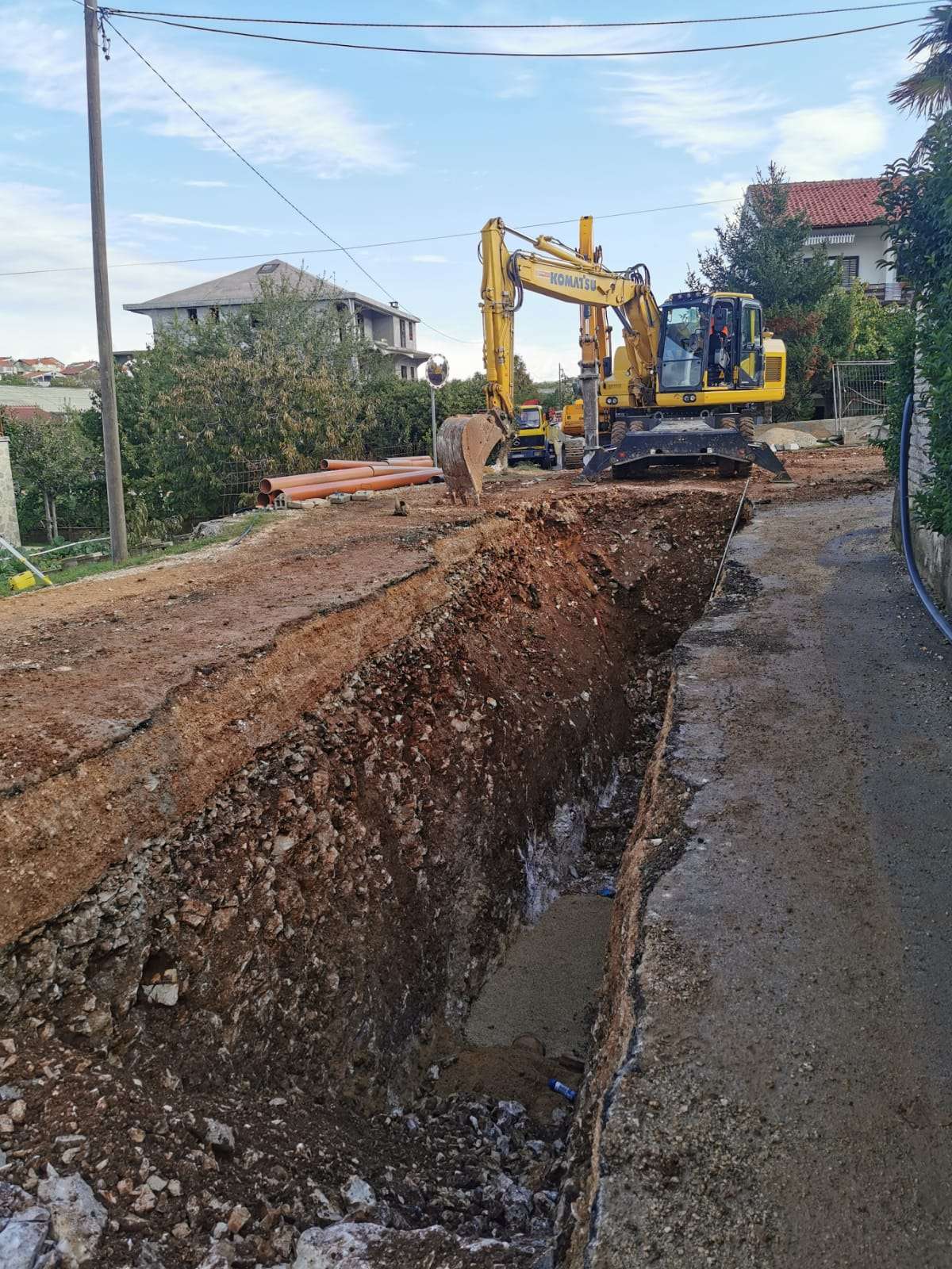 CONSTRUCTION OF SEWAGE AND STORMWATER NETWORK IN PART OF THE SINJORETOVO AREA, CITY OF ZADAR - 