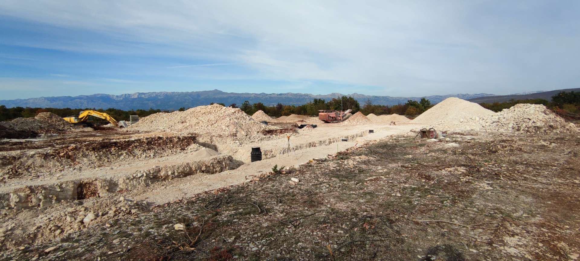 CONSTRUCTION OF MUNICIPAL INFRASTRUCTURE IN THE PRIDRAGA 1 BUSINESS ZONE - 