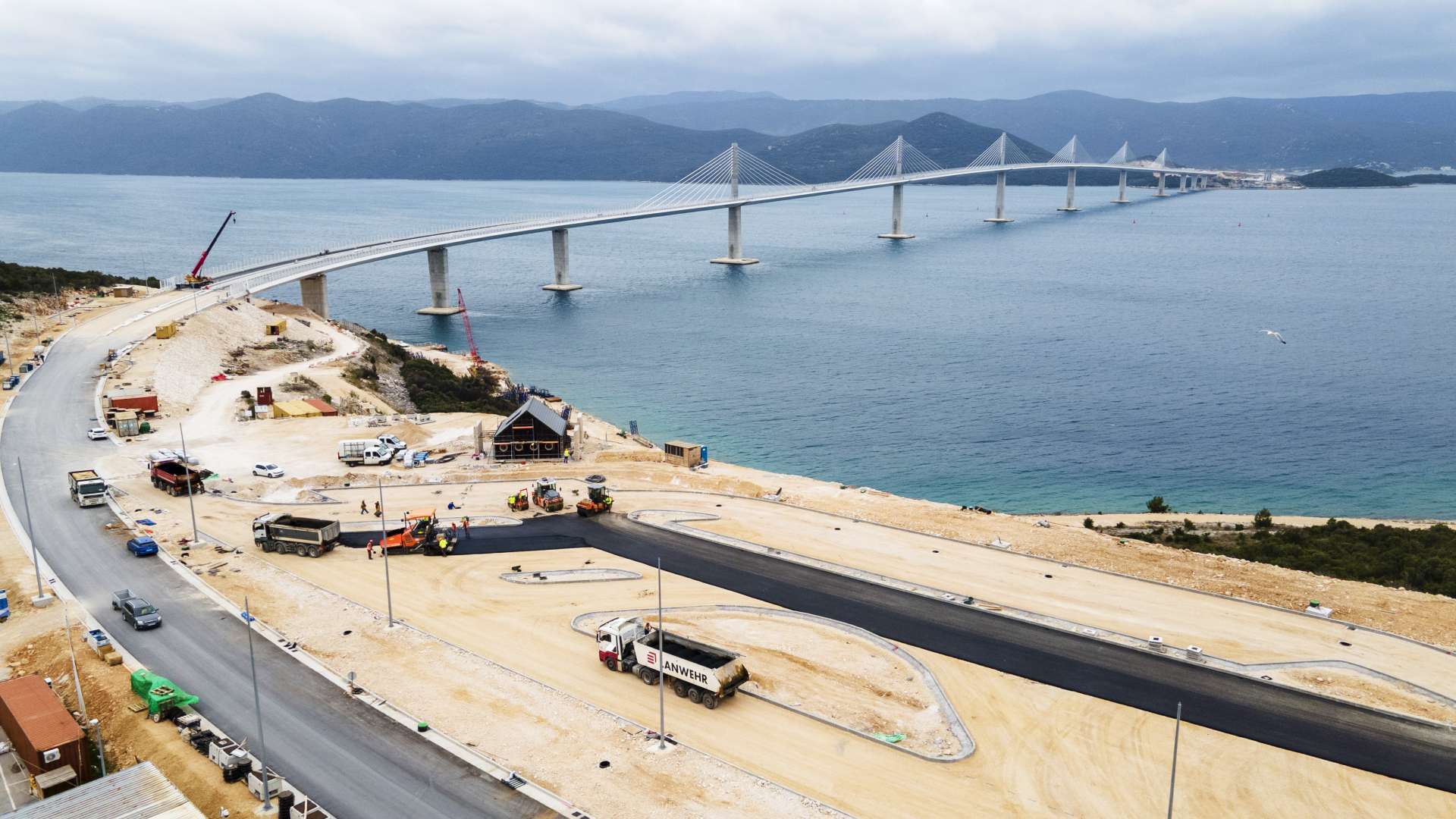 IZGRADNJA MOSTA KOPNO – PELJEŠAC S PRISTUPNIM CESTAMA - 