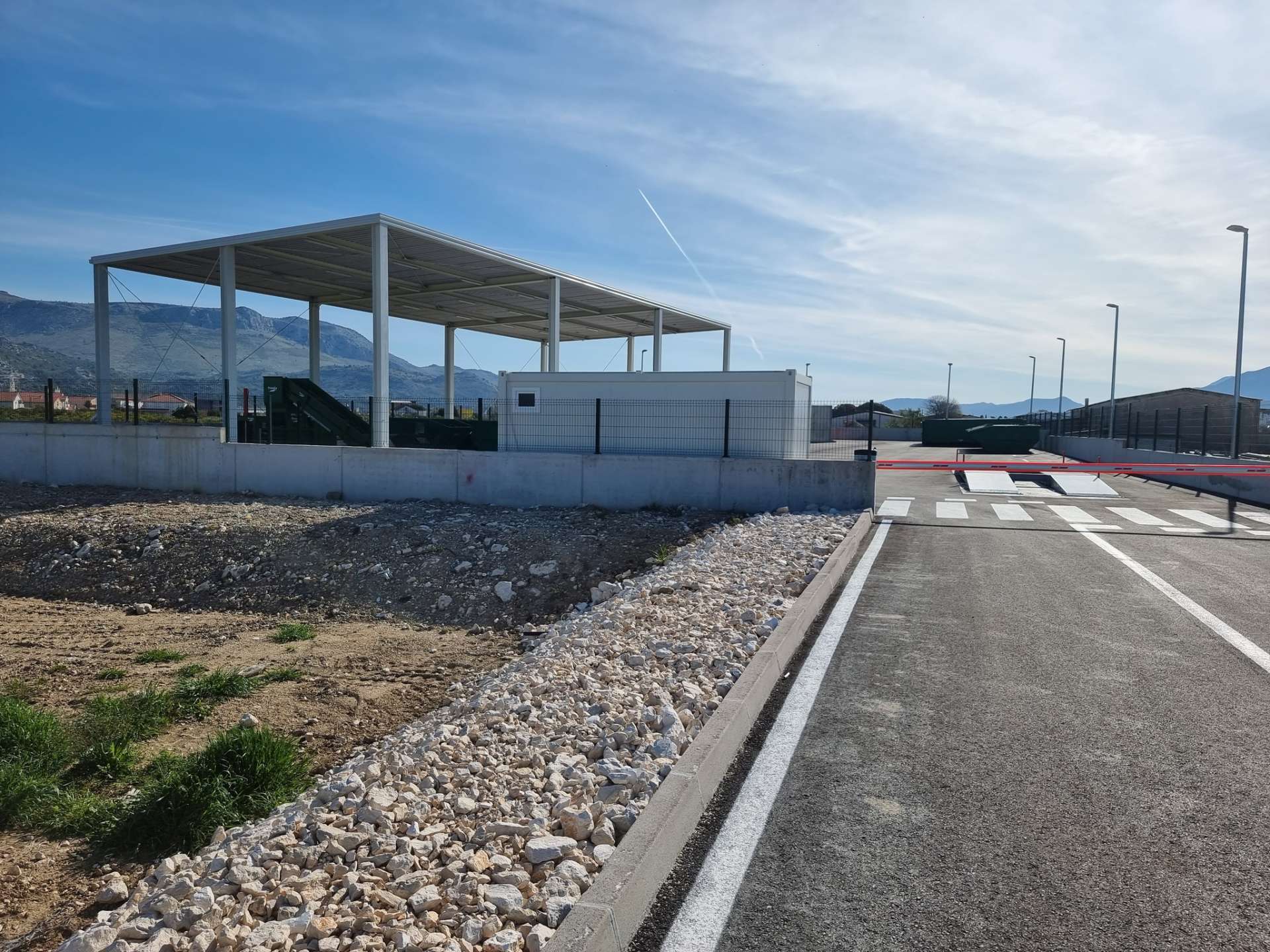 CONSTRUCTION AND EQUIPPING OF THE OPUZEN RECYLCLING YARD - 